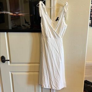 Womens Large Lulus White True Wrap Dress NWOT Lines Adjustable straps double V